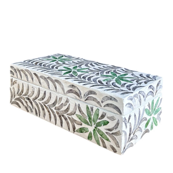 Boite nacre fleurs